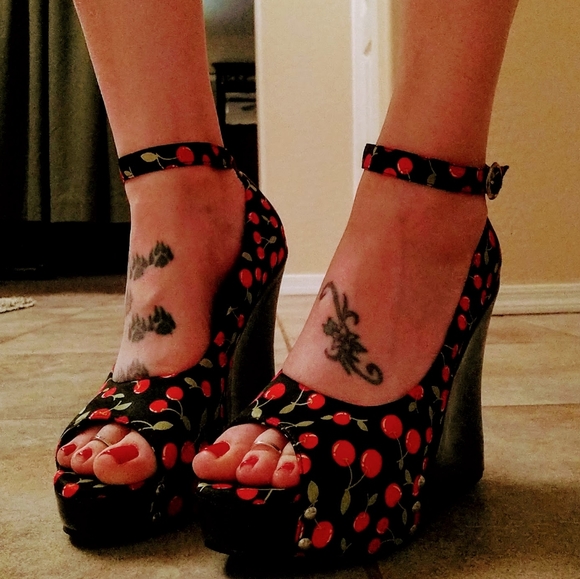 4.5" open toe cherry wedge shoes - Picture 7 of 7